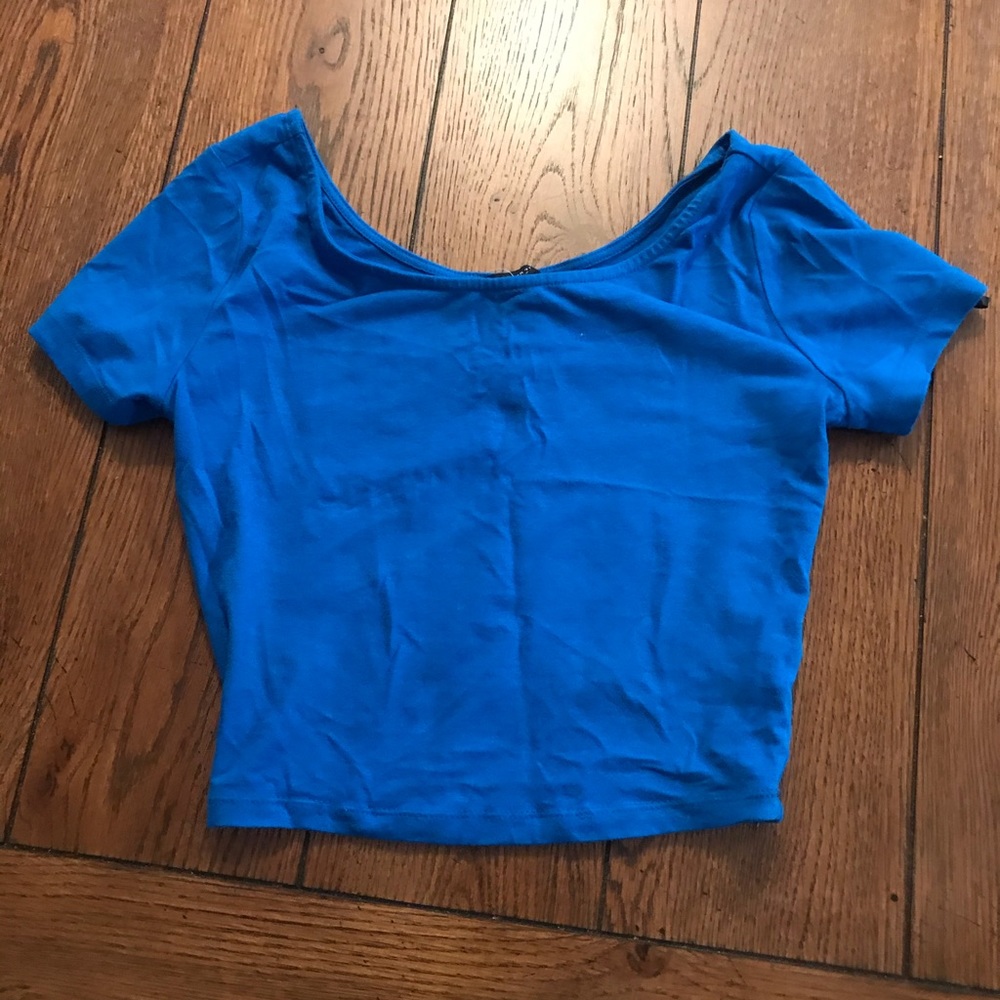 NWT blue crop top
